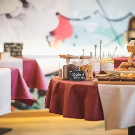Hotel La Terrasse Fleurie, Logis, Et Restaurant 2*