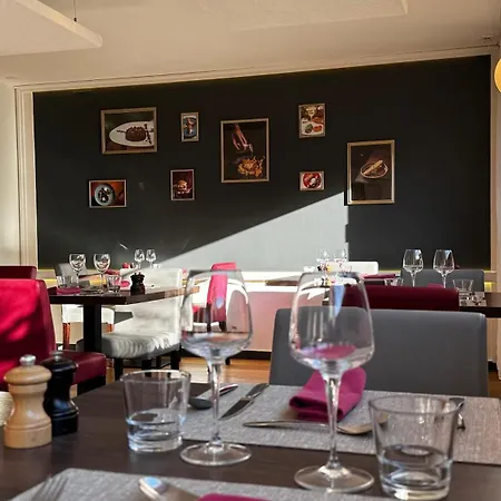 La Terrasse Fleurie, Logis, Et Restaurant